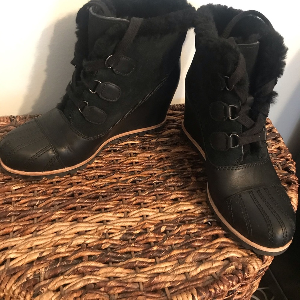 Uggs black wedge boots